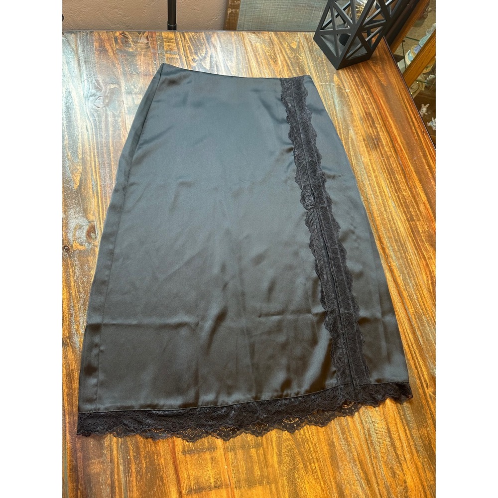 House of Harlow 1960 Black Satin Lace Trim Side Slit Midi Slip Skirt Size Medium